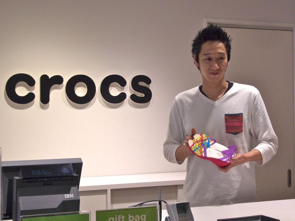 crocs(クロックス)『渋谷スペイン坂店』