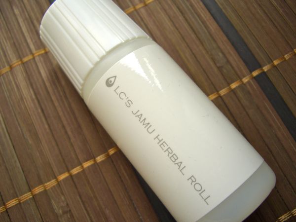LClove cosmetics(エルシーラブ コスメティック)『ジャムウ ハーバルロール』